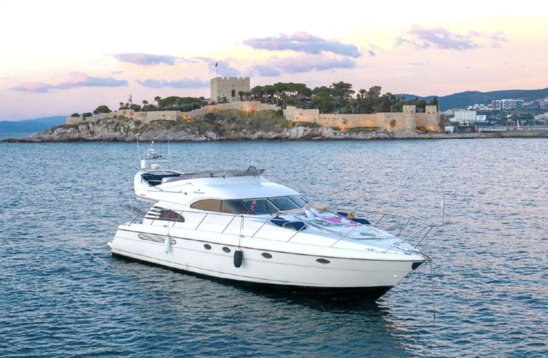 yacht